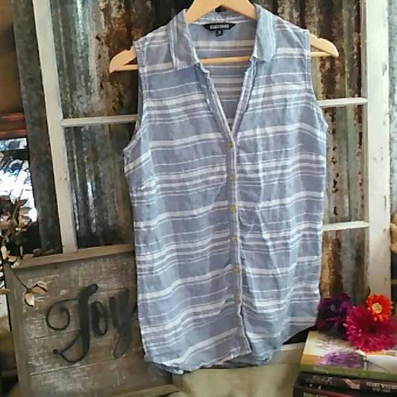 Ellen Tracy Tops - 🏖️Ellen Tracy Sleeveless Blouse 💦